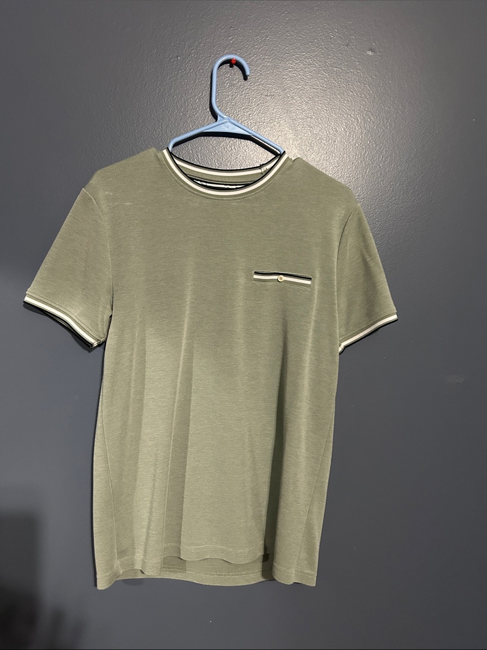 Men's Olive Green Short Sleeve Pocket T-Shirt